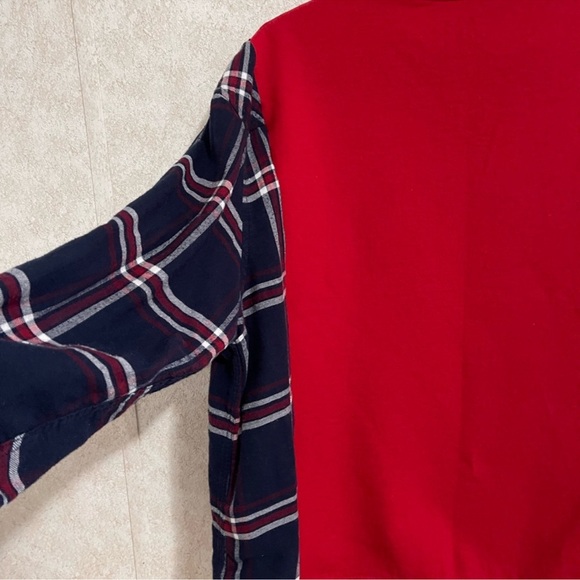 Upcycled “Jasper Rocky Mountains” sweatshirt with flannel. - Picture 5 of 5